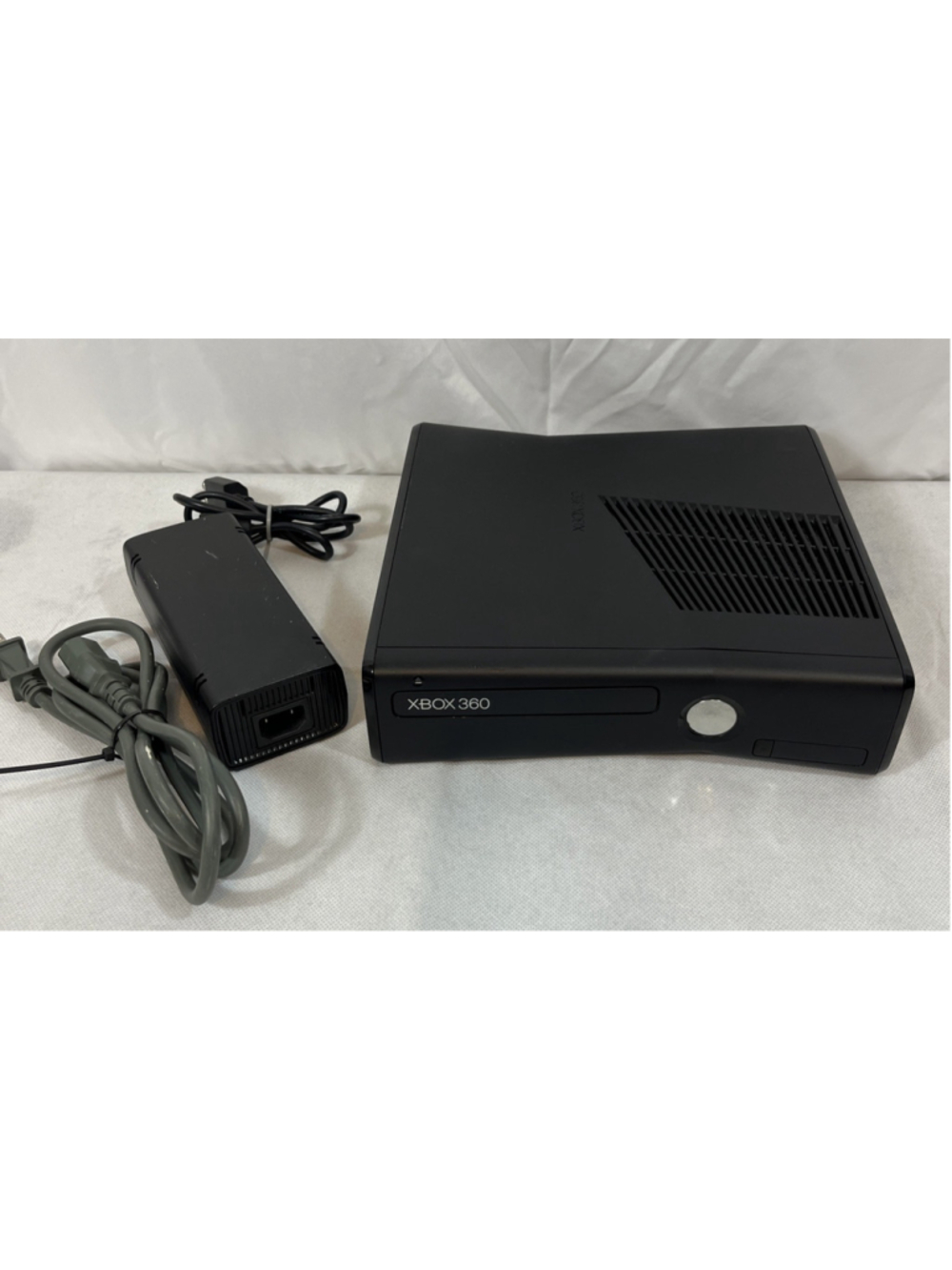 Microsoft Xbox 360 S Model 1439 Video Game Console W/ Power Supply EUC TESTED